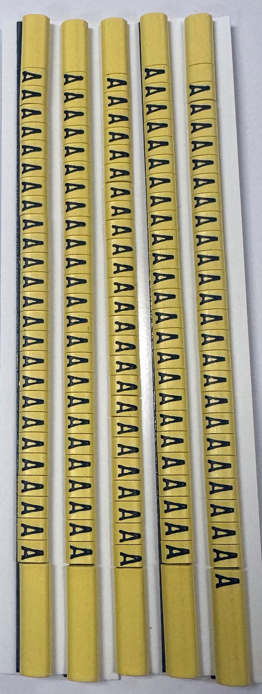 30BYA - Ademark Style P3 Conductor Markers, PVC, Letter A, 3mm, Negro & Amarillo, 10 Strips