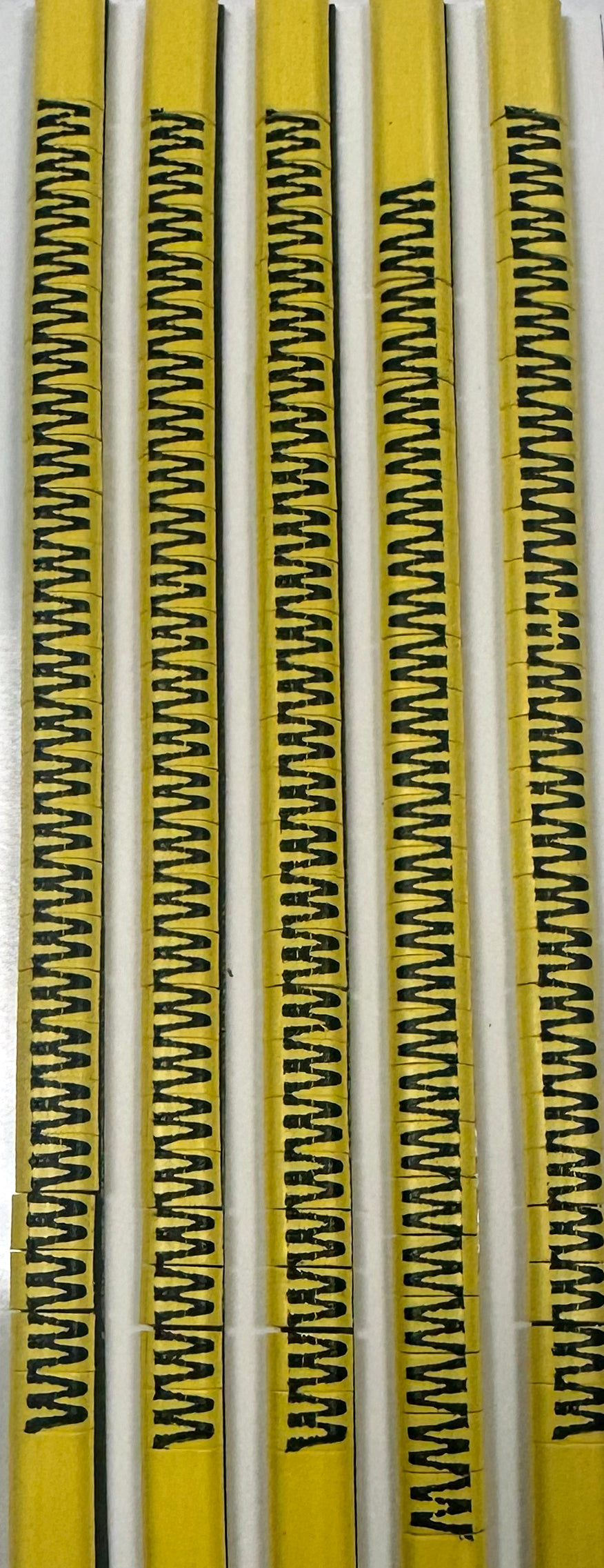 30BYW - Ademark Style P3 Conductor Markers, PVC, Letter W, 3mm, Negro & Amarillo, 10 Strips